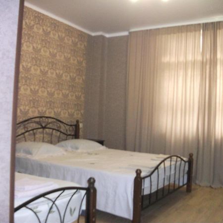 Guesthouse On Kabardinskaya 139A Gagra Esterno foto