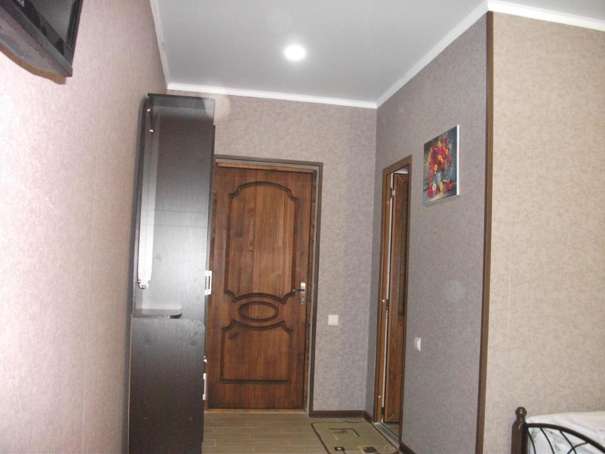 Guesthouse On Kabardinskaya 139A Gagra Esterno foto