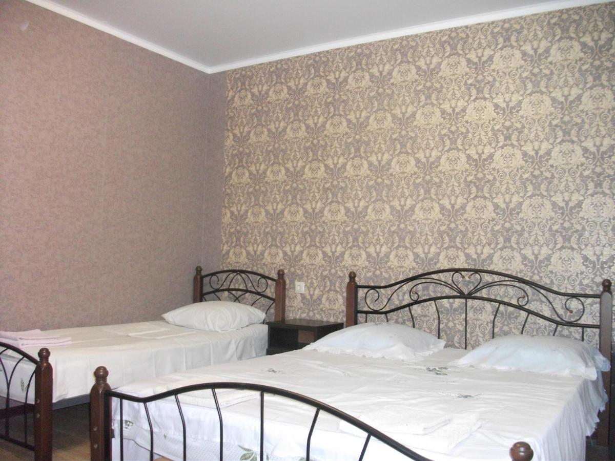 Guesthouse On Kabardinskaya 139A Gagra Esterno foto