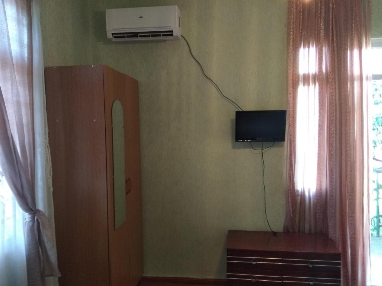 Guesthouse On Kabardinskaya 139A Gagra Esterno foto