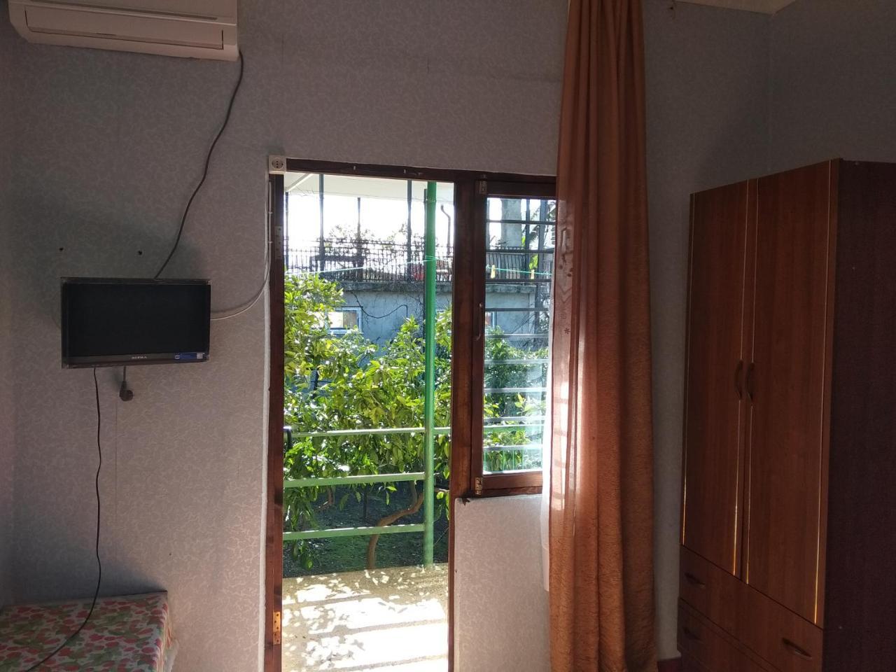 Guesthouse On Kabardinskaya 139A Gagra Esterno foto