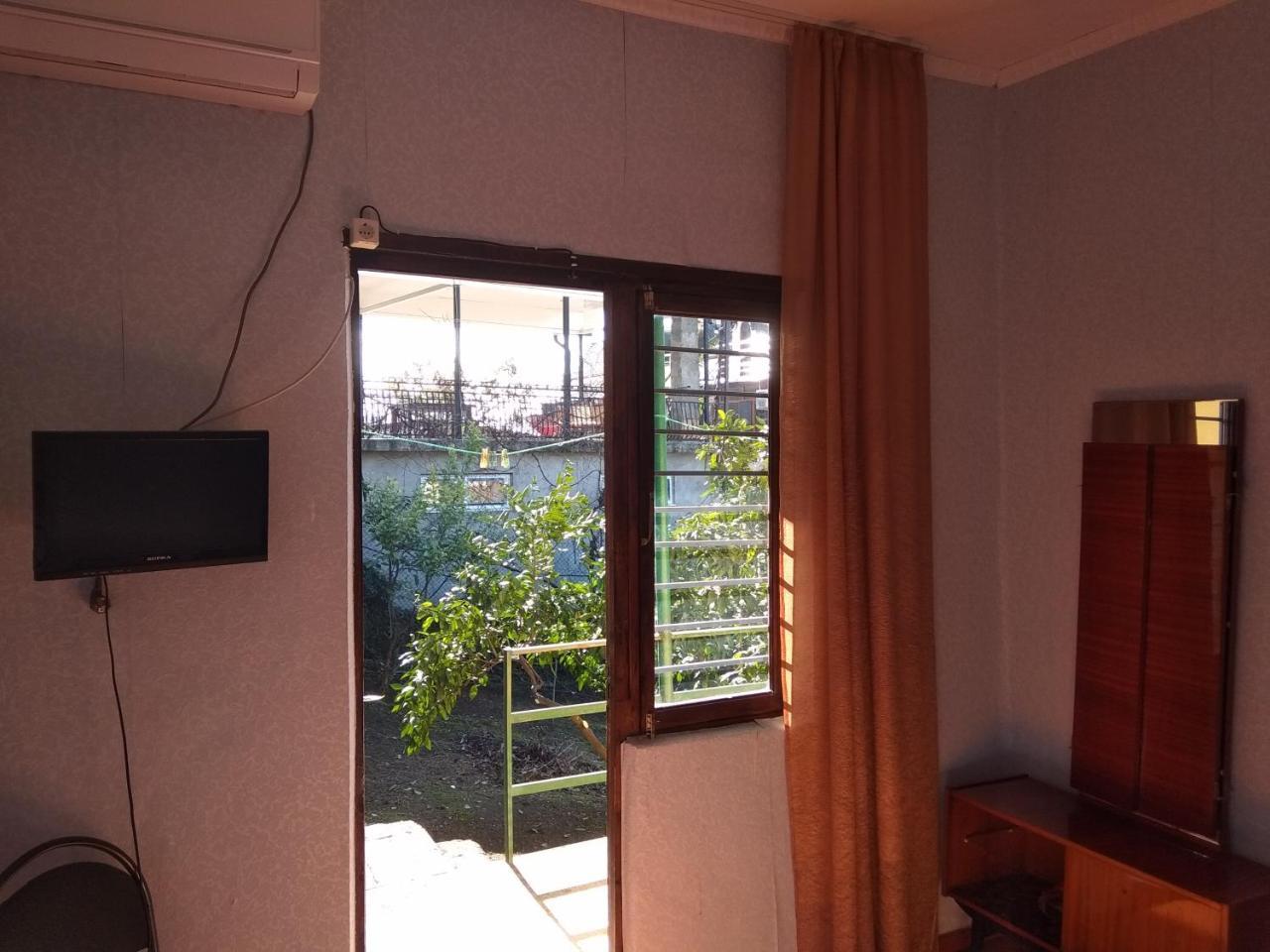 Guesthouse On Kabardinskaya 139A Gagra Esterno foto